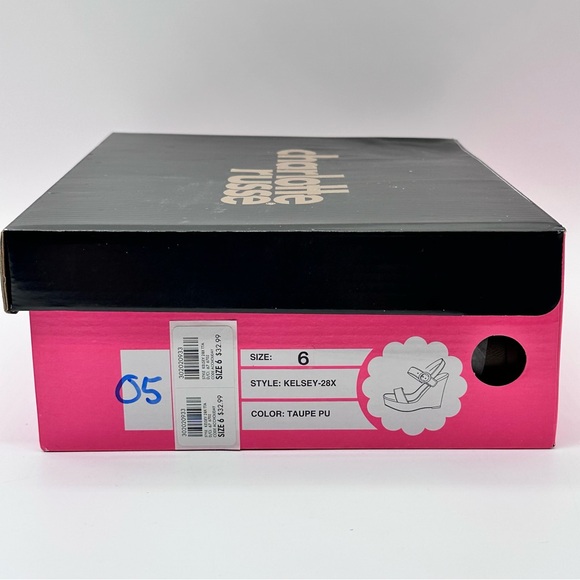 Charlotte Russe KELSEY-28X Women’s Wedge Sandals size 6 - Picture 8 of 10